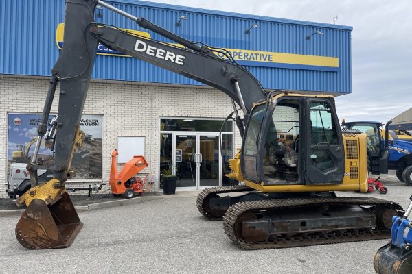 EXCAVATRICE JOHN DEERE 135D 2012