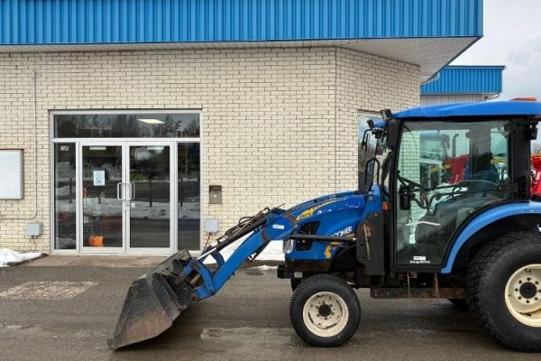 TRACTEUR NEW HOLLAND BOOMER 3050 2010