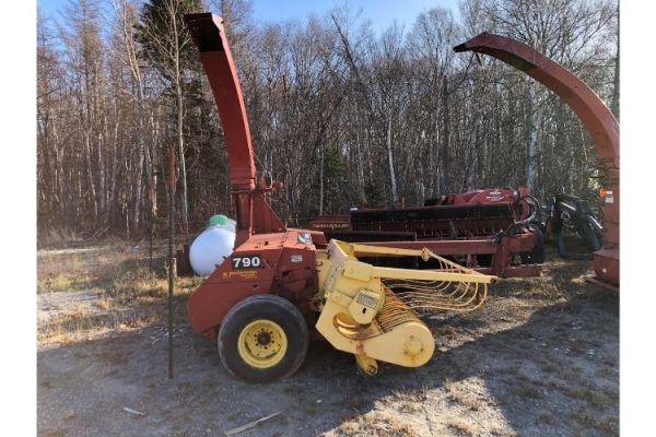 FOURAGÈRE NEW HOLLAND FP230 2003